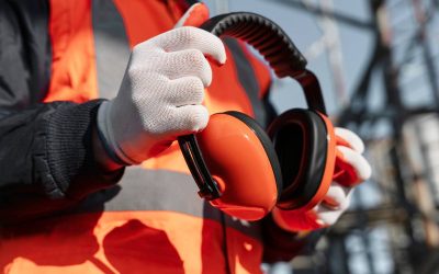 Proteção Auditiva: quais são os riscos de não utilizar equipamentos adequados?