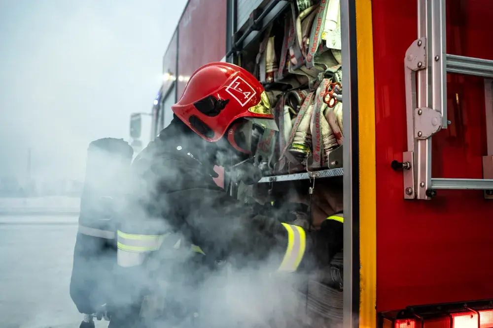EPIs para equipes de combate a incêndios: proteção em situações extremas